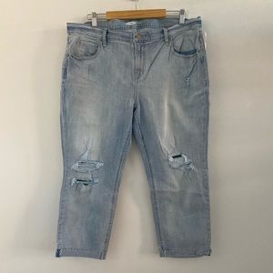 Old Navy Light Wash Boyfriend Destroyed Jeans Size 16 Petite